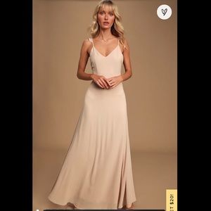 💗lulu’s blush maxi dress💗